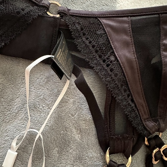 JACQUI SUSPENDER - Picture 14 of 15